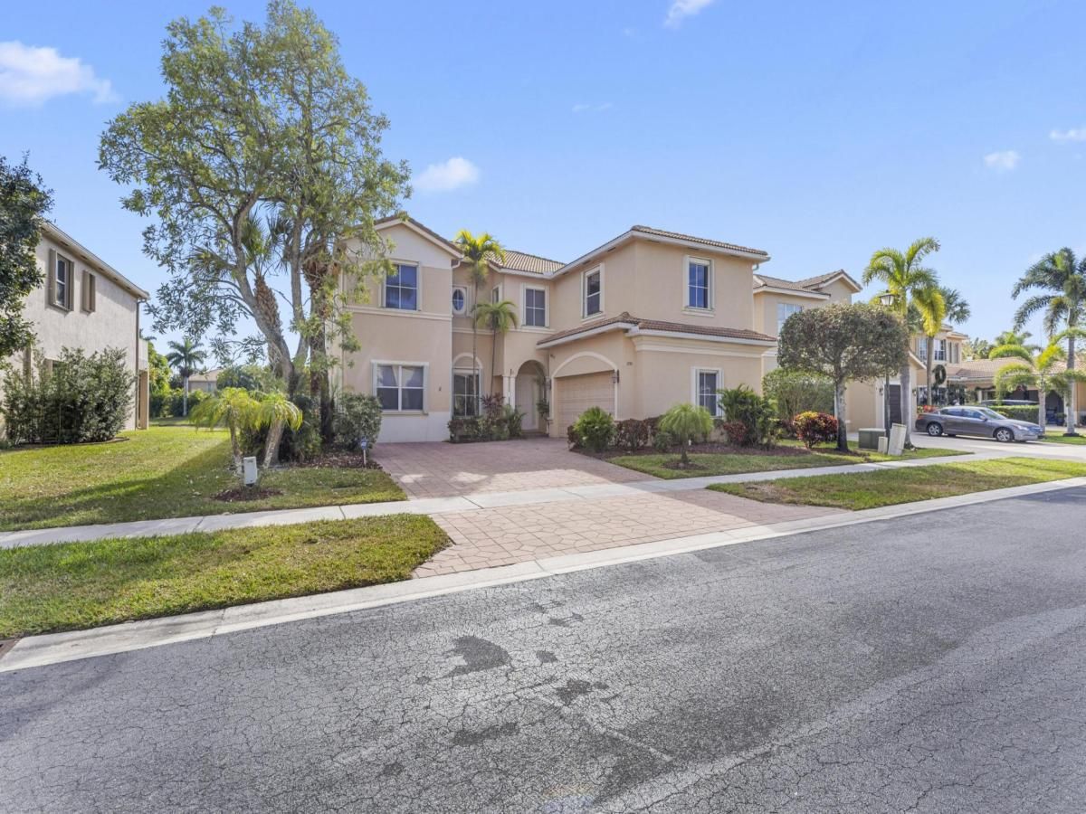 MLS #R11150680 image #0