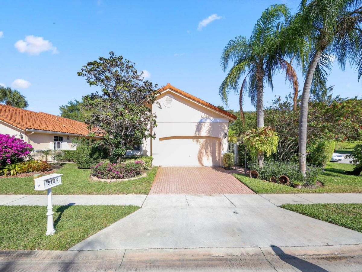 MLS #R11150852 image #0