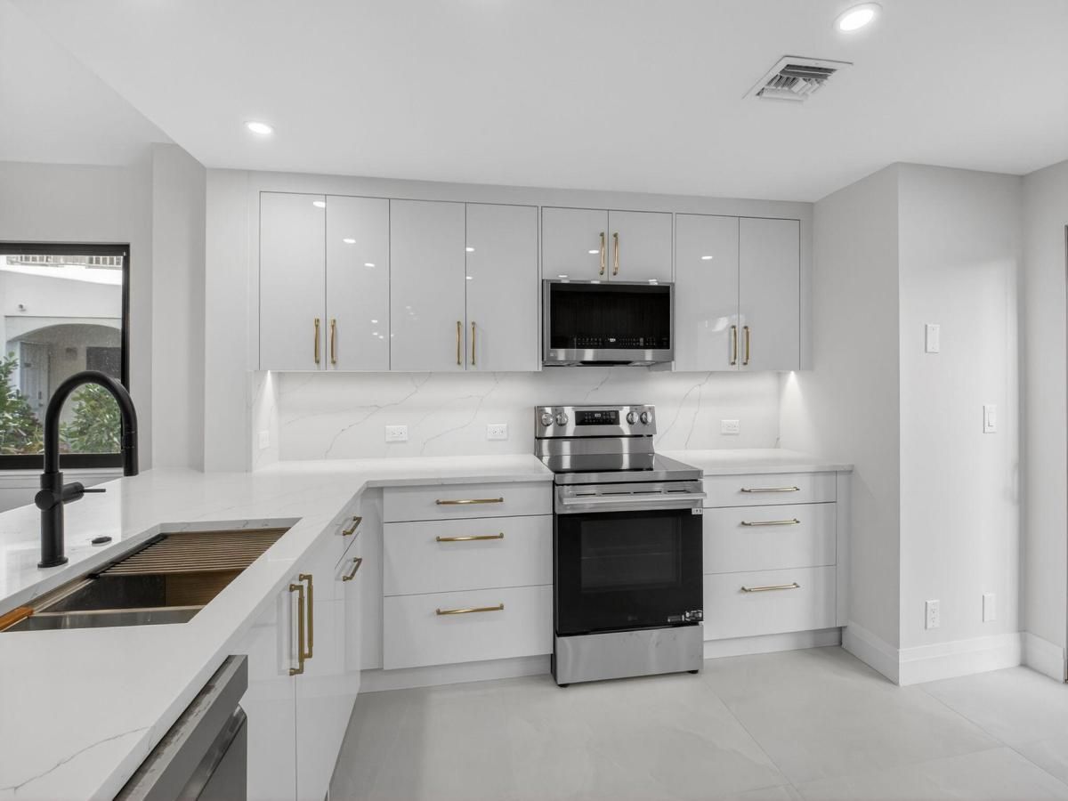 MLS #R11151244 image #0