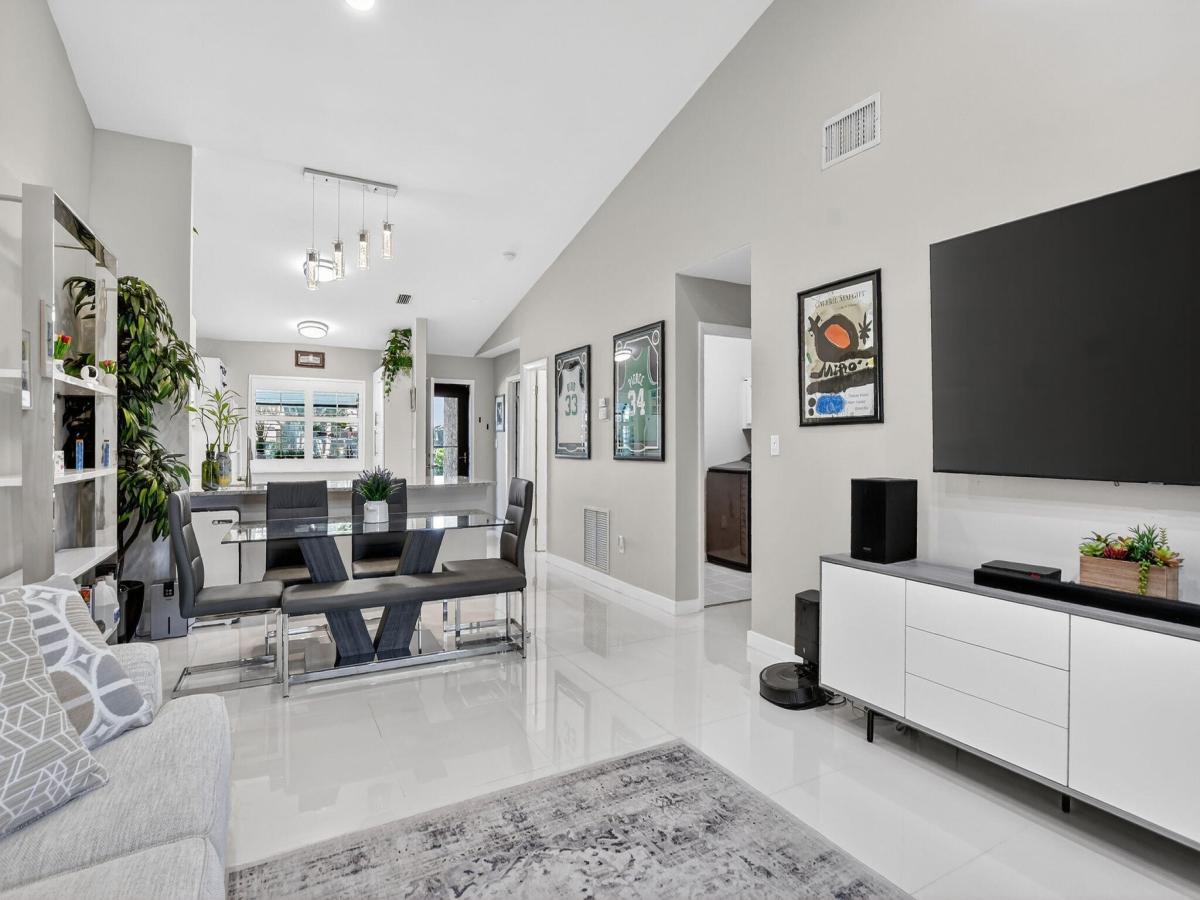 MLS #R11151304 image #0