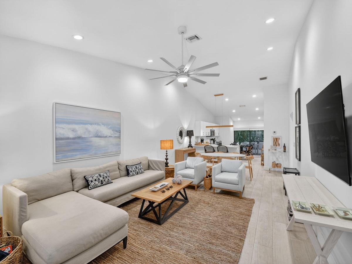 MLS #R11151607 image #0