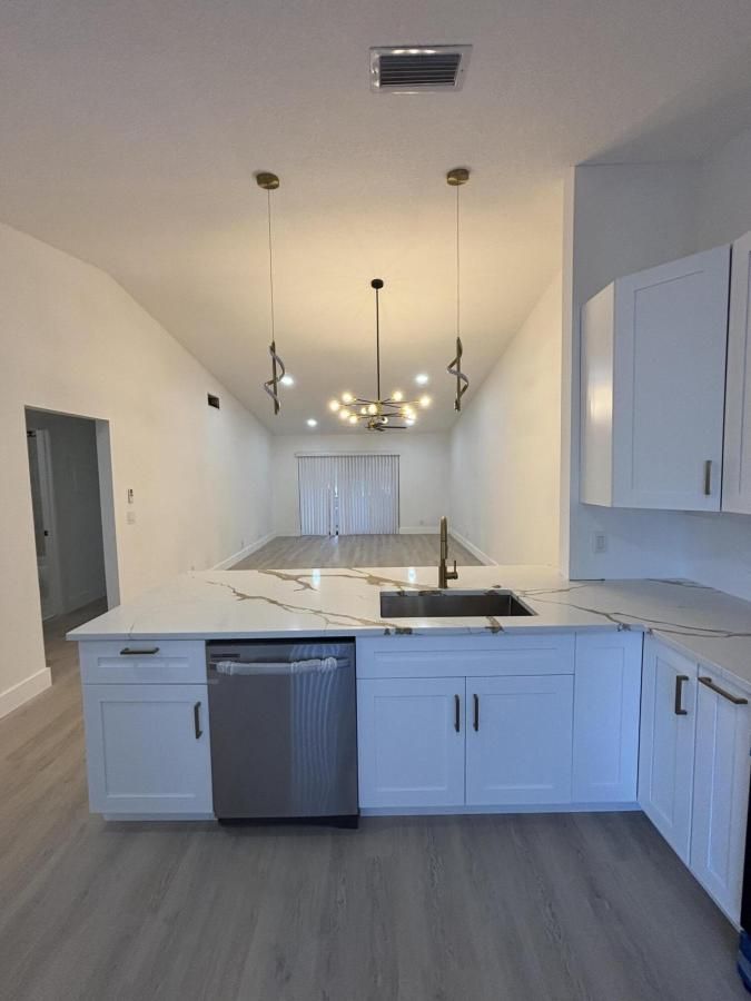 MLS #R11151985 image #0