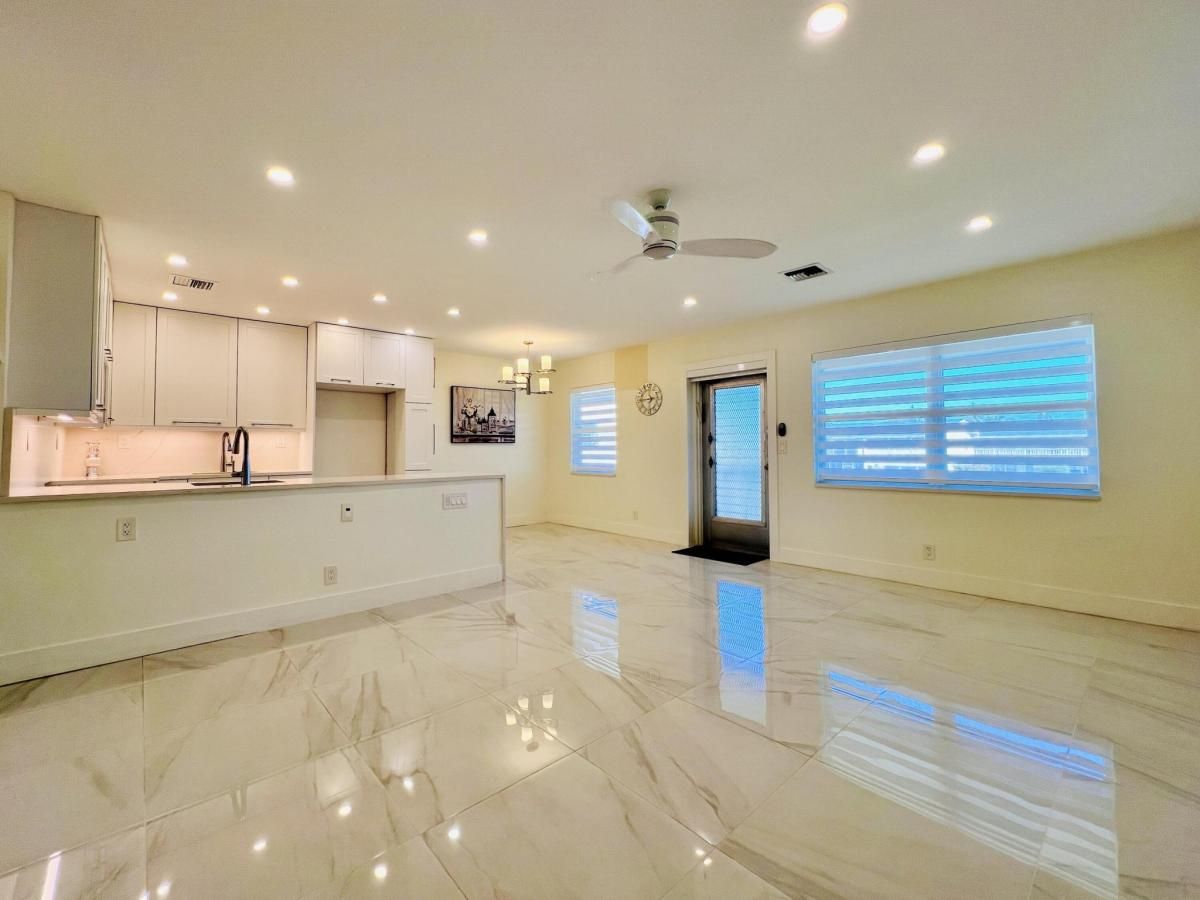 MLS #R11152345 image #0