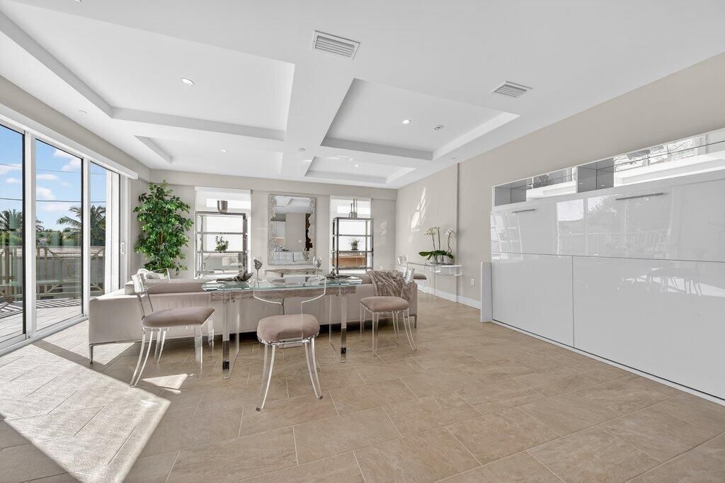 MLS #R11153281 image #0