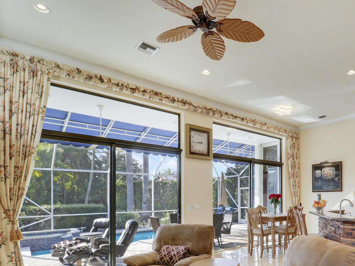 MLS #R11153477 image #0
