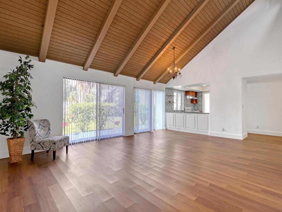 MLS #R11153874 image #0