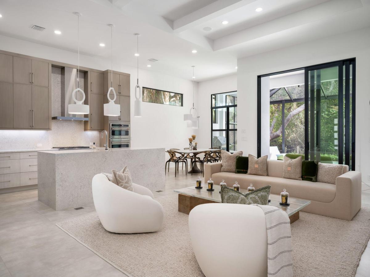 MLS #R11153997 image #0