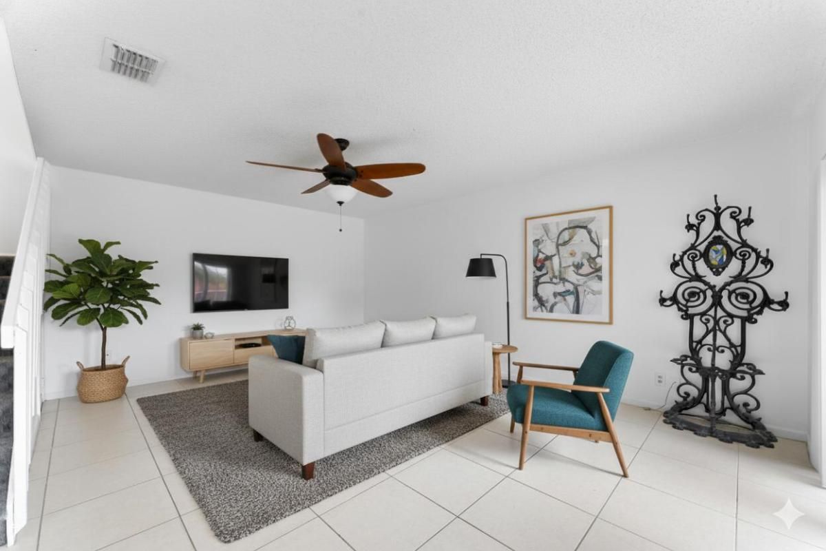 MLS #R11154079 image #0