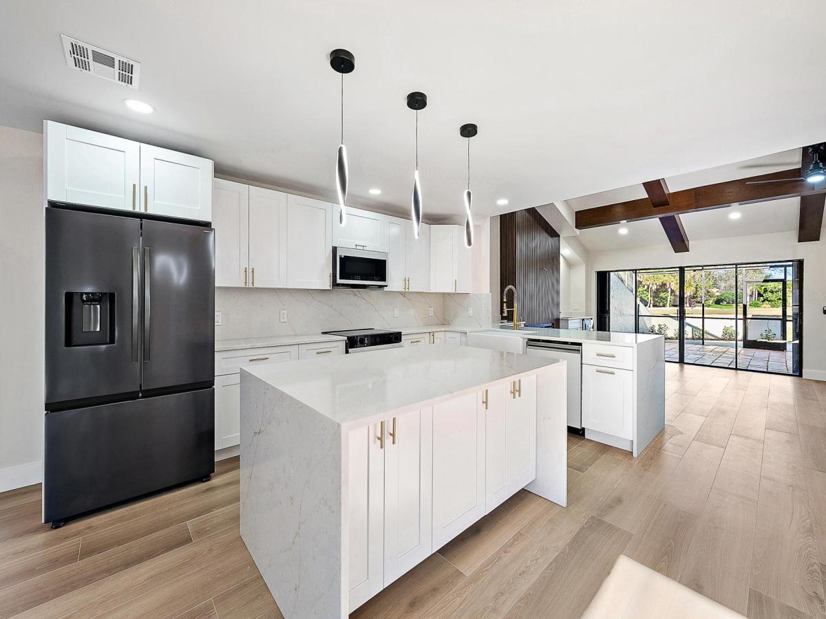 MLS #R11155091 image #0