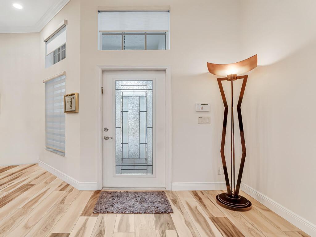 MLS #R11155180 image #0