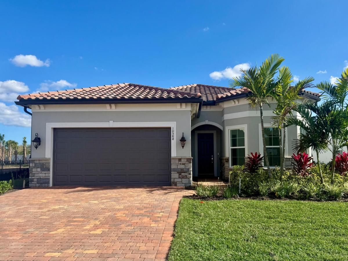 MLS #R11155207 image #0