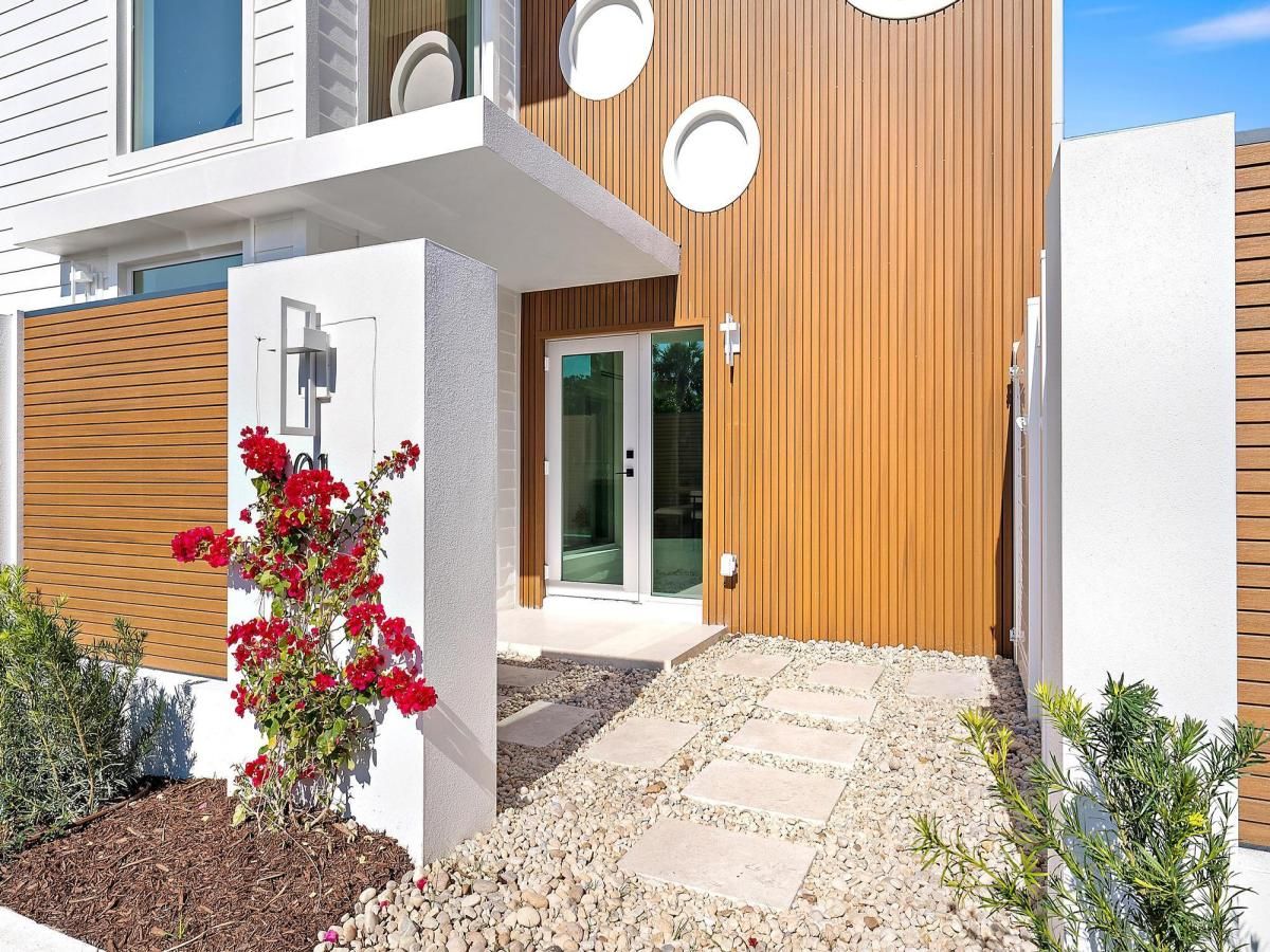 MLS #R11155469 image #0