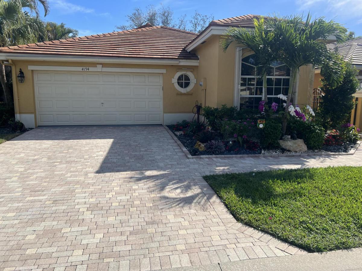 MLS #R11155771 image #0