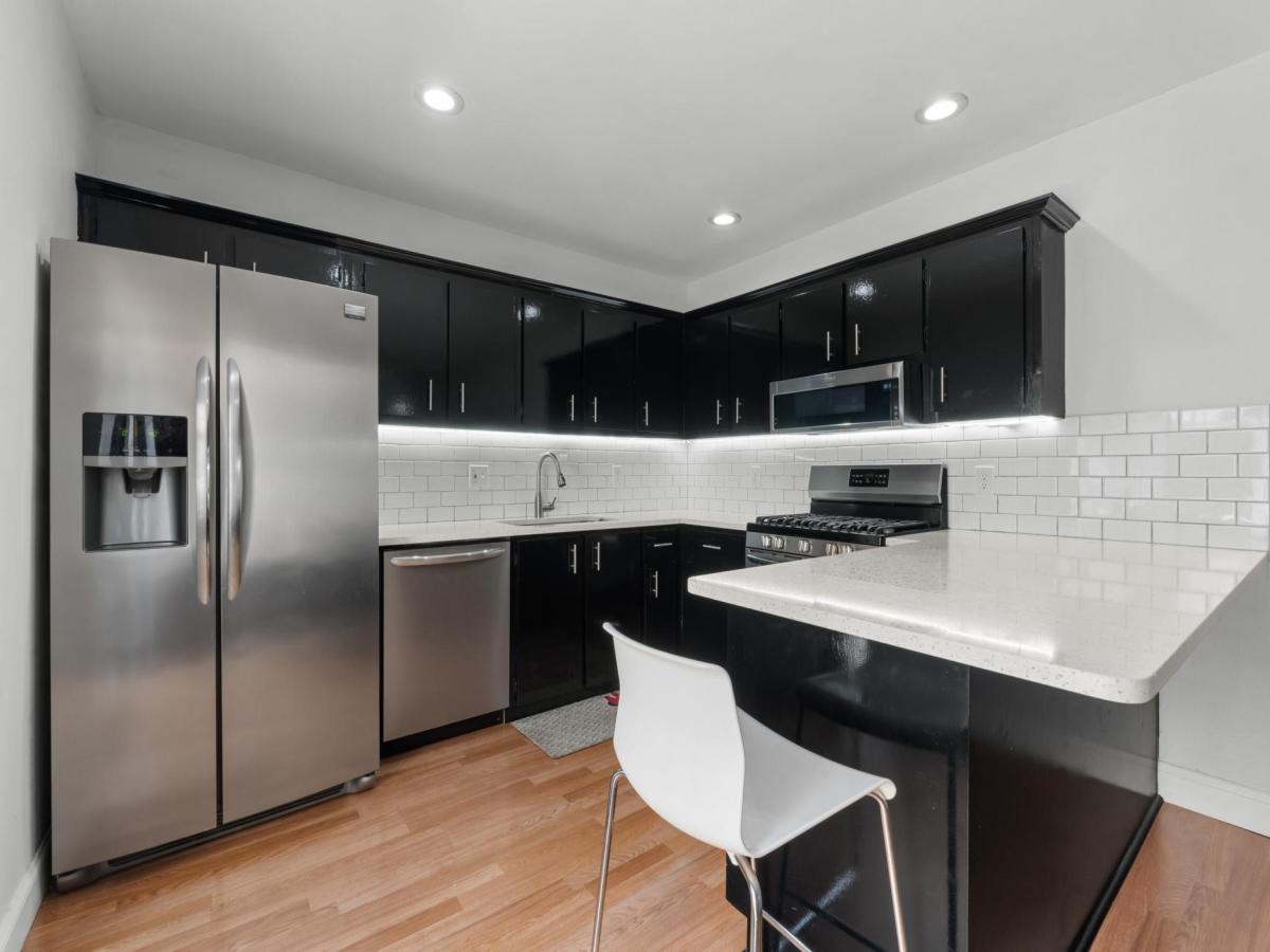 MLS #R11156135 image #0