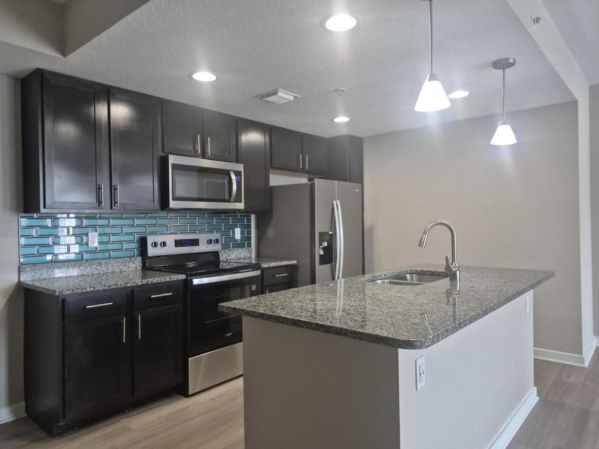 MLS #R11156139 image #0