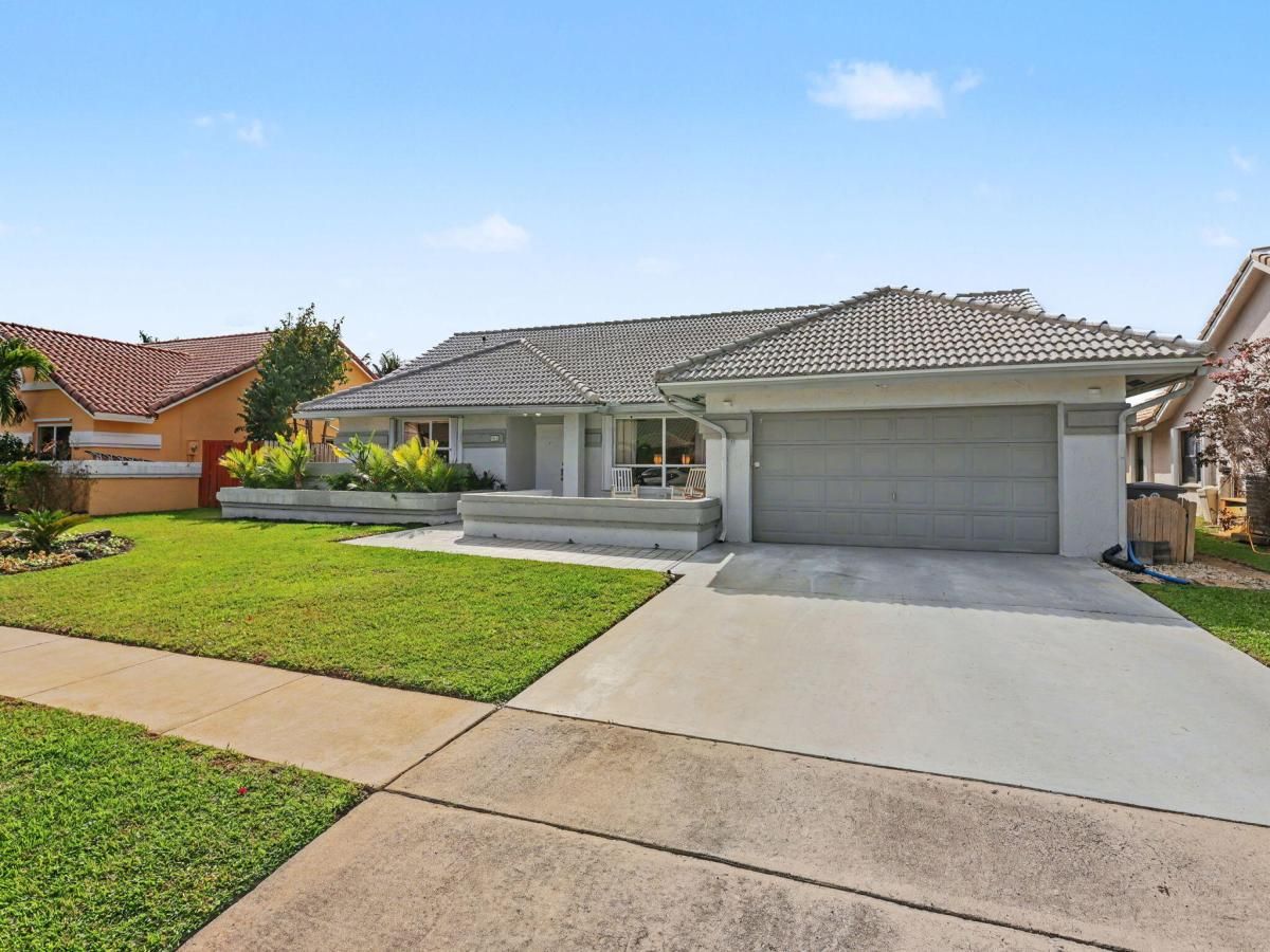 MLS #R11156294 image #0