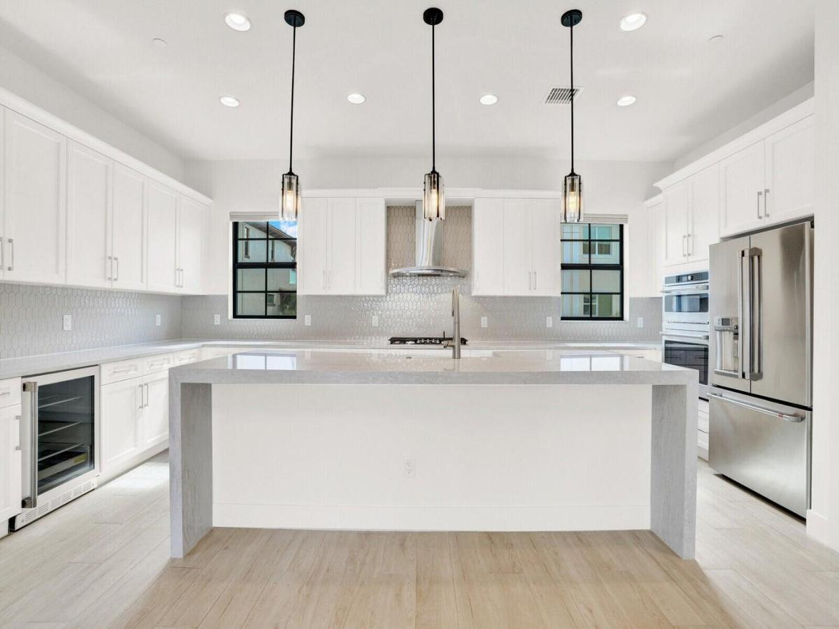 MLS #R11156302 image #0