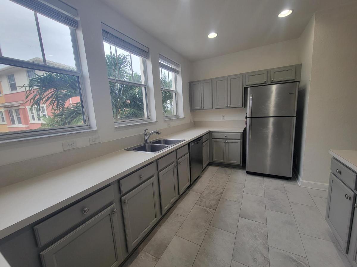 MLS #R11157051 image #0