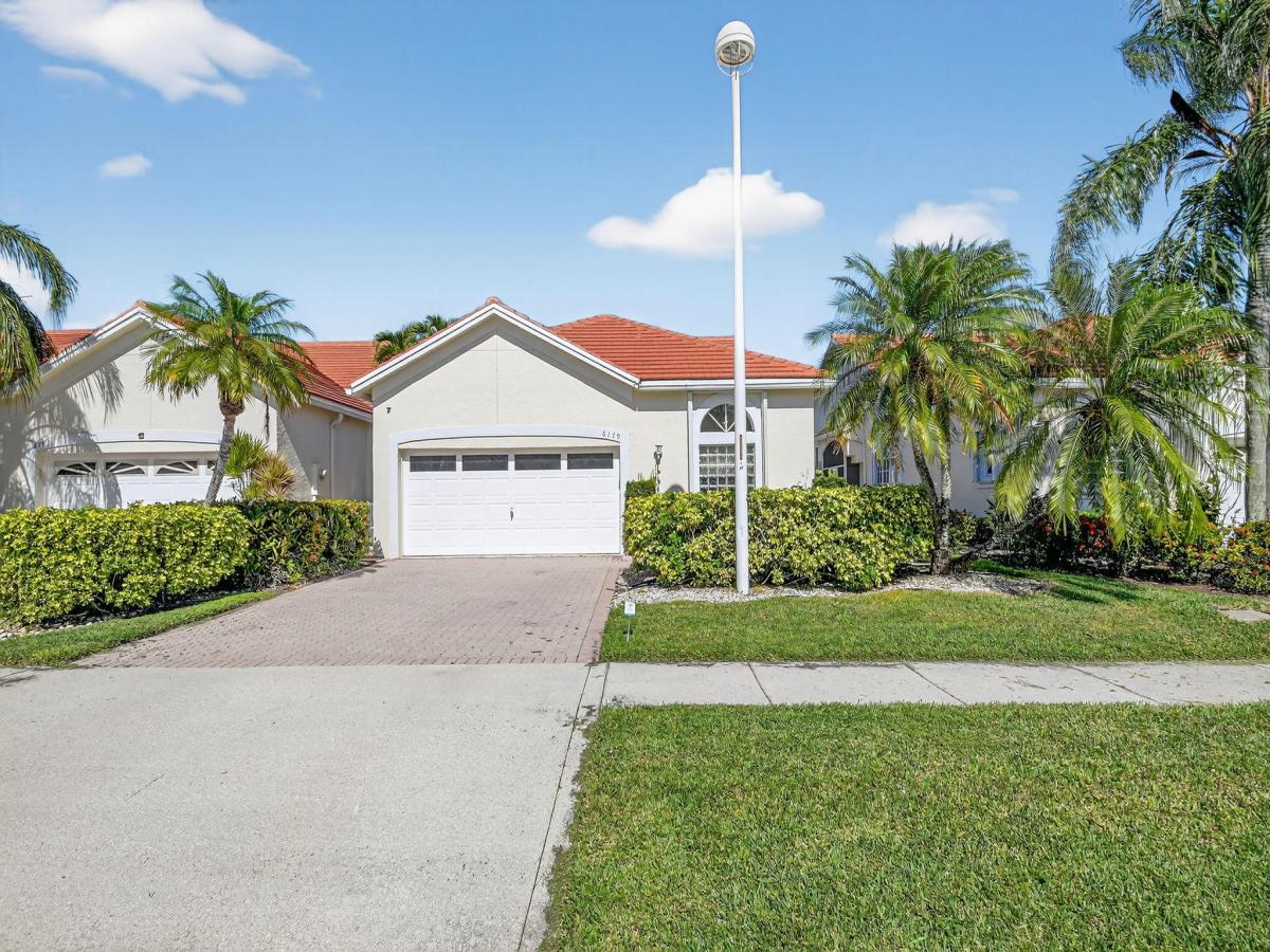 MLS #R11160532 image #0