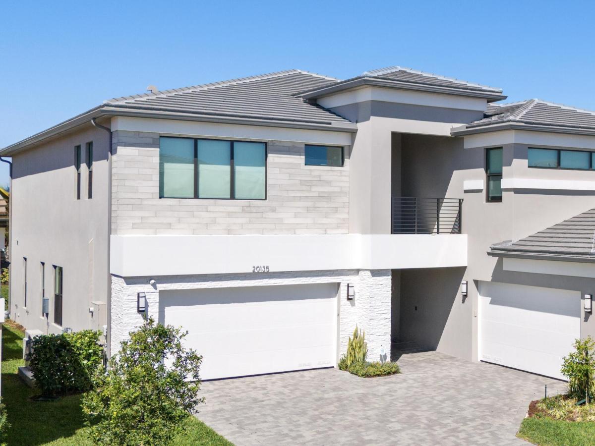 MLS #R11163674 image #0
