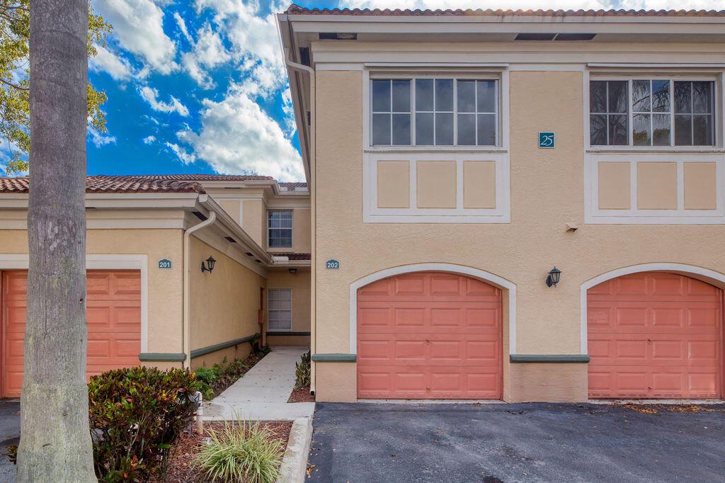 MLS #R11165698 image #0
