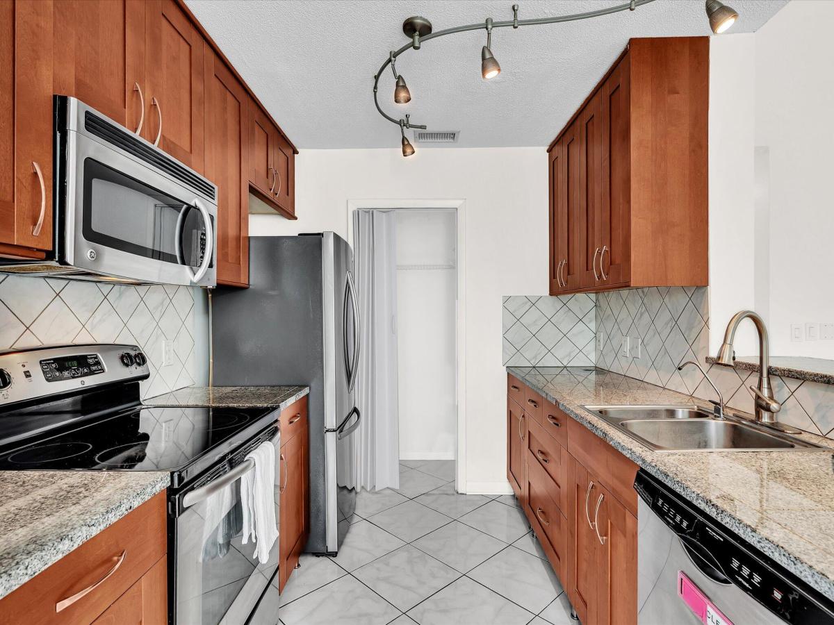 MLS #R11165746 image #0