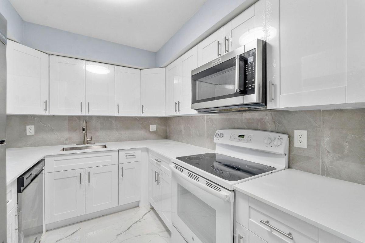MLS #R11165755 image #0