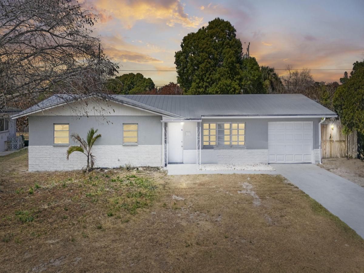 MLS #R11165986 image #0