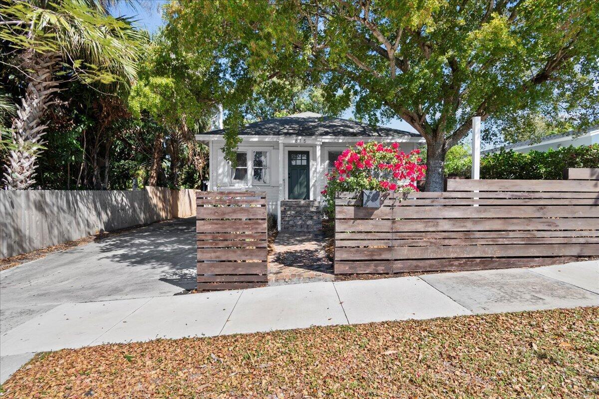 MLS #R11166266 image #0