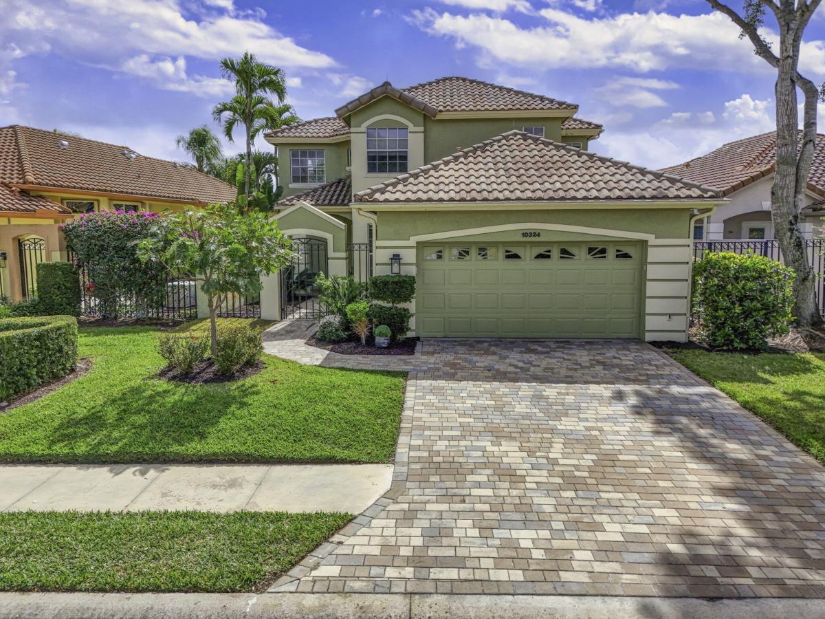 MLS #R11168666 image #0