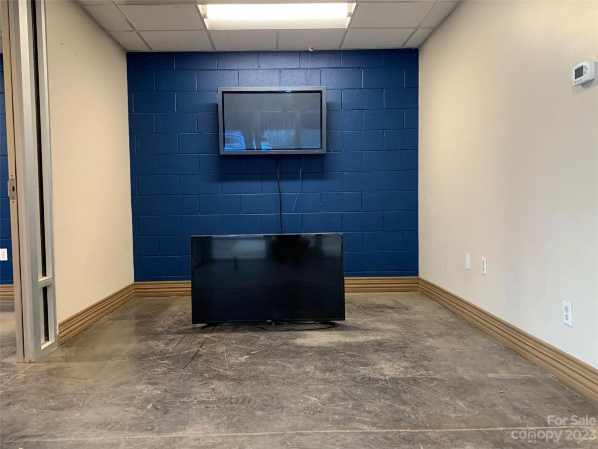 MLS #CAR4042366 image #11