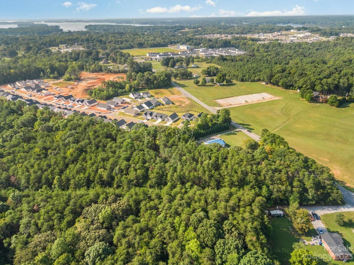 MLS #CAR4063493 image #2