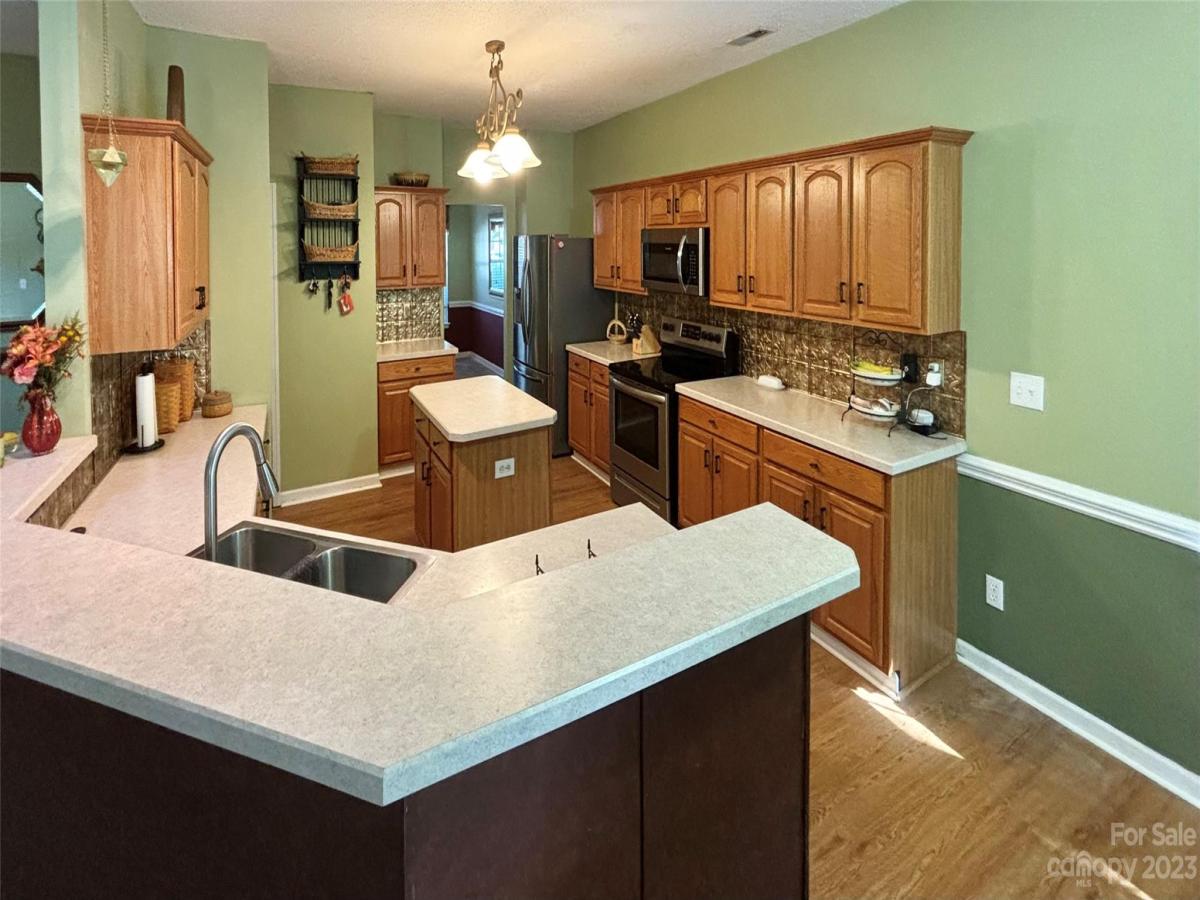 MLS #CAR4079000 image #10