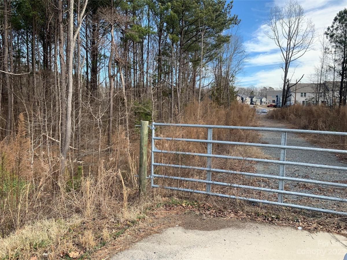 MLS #CAR4103570 image #15