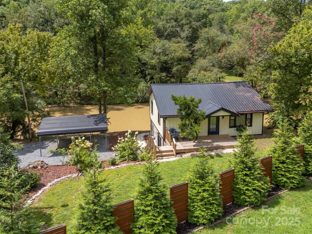 MLS #CAR4207009 image #0