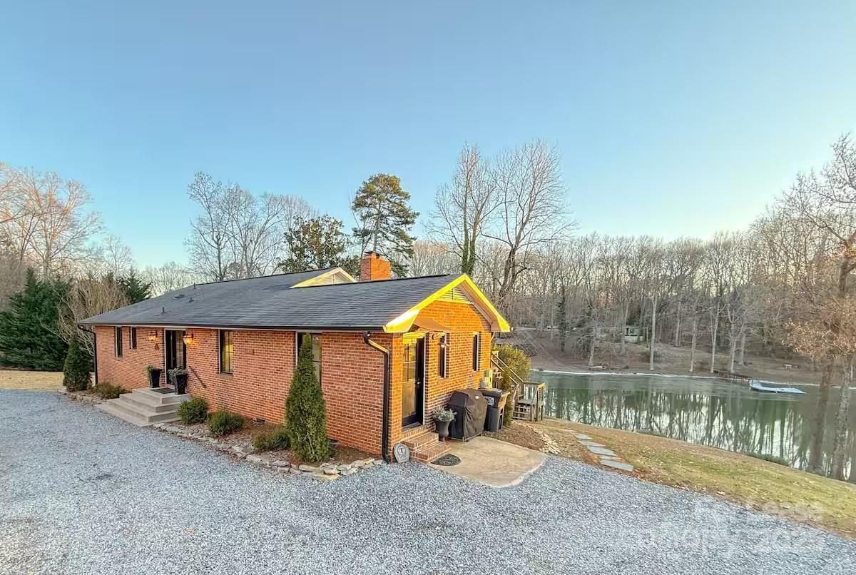 MLS #CAR4207486 image #0