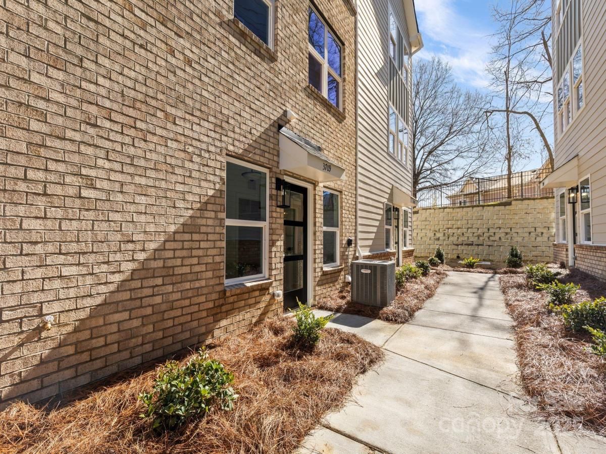 MLS #CAR4210319 image #0