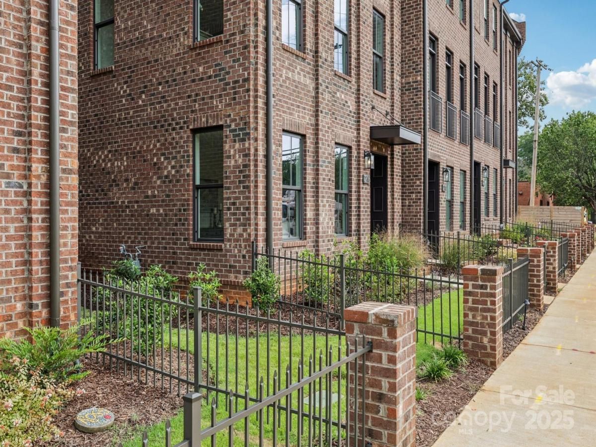 MLS #CAR4219503 image #0