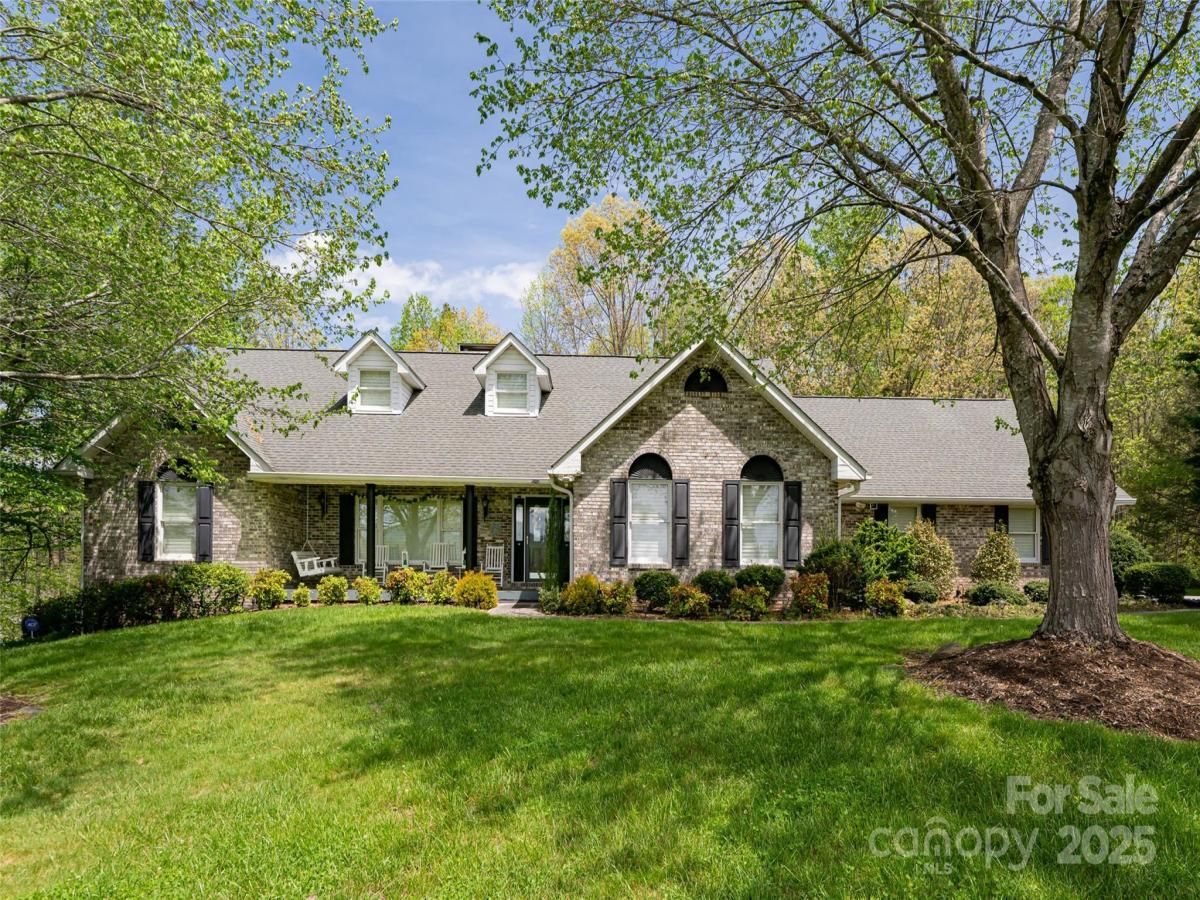 MLS #CAR4230954 image #0