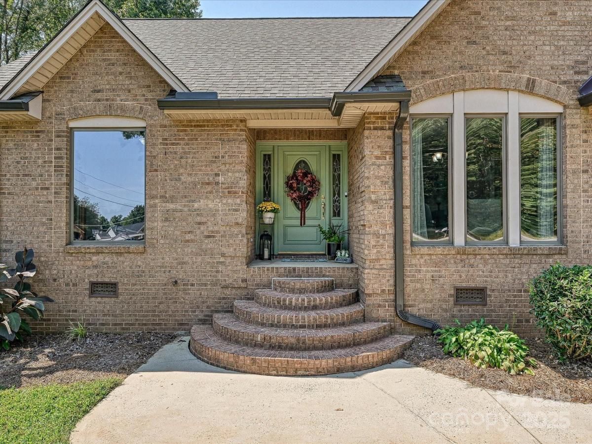 MLS #CAR4238571 image #0