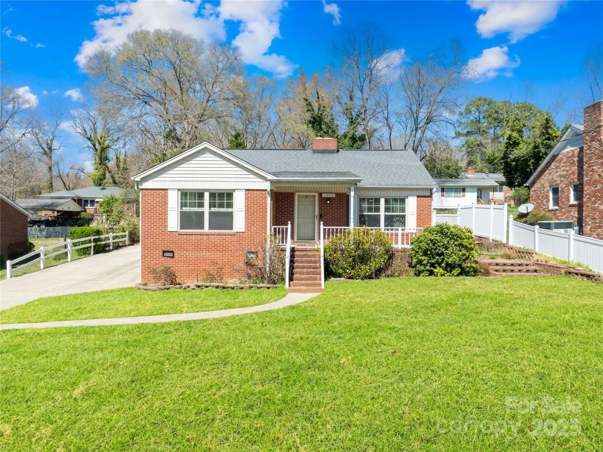 MLS #CAR4239885 image #0