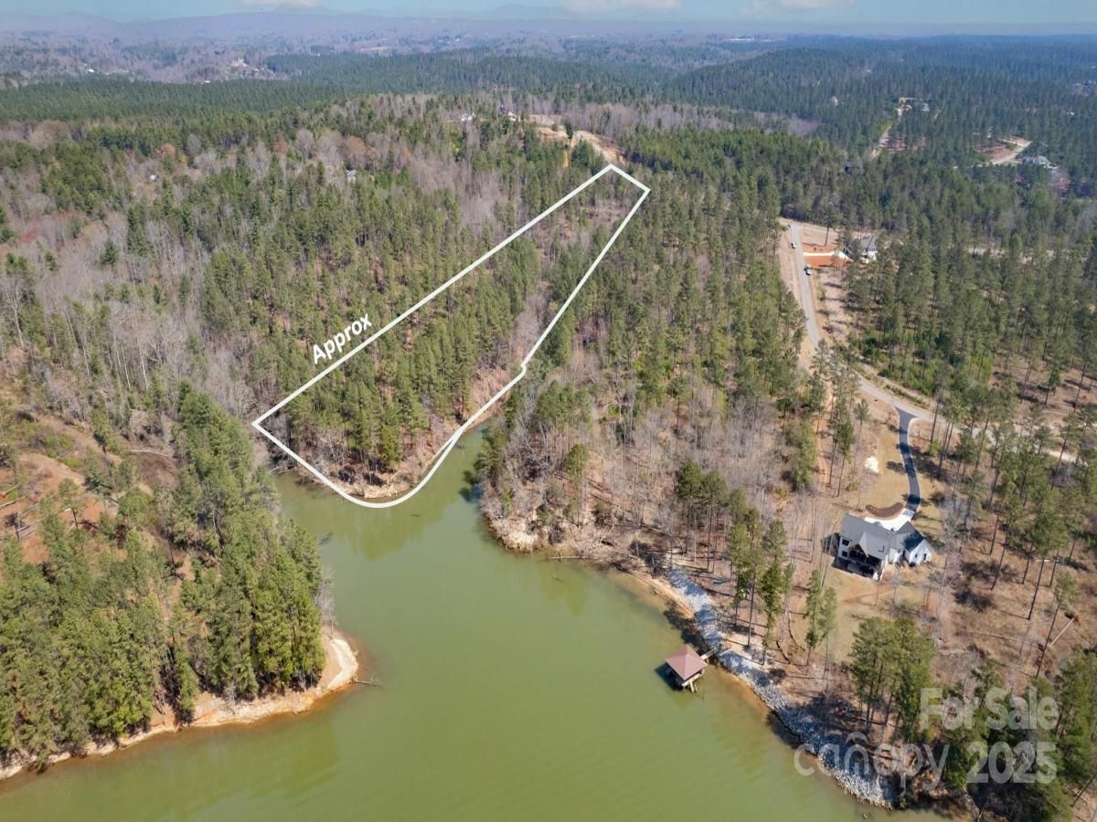 MLS #CAR4240013 image #0