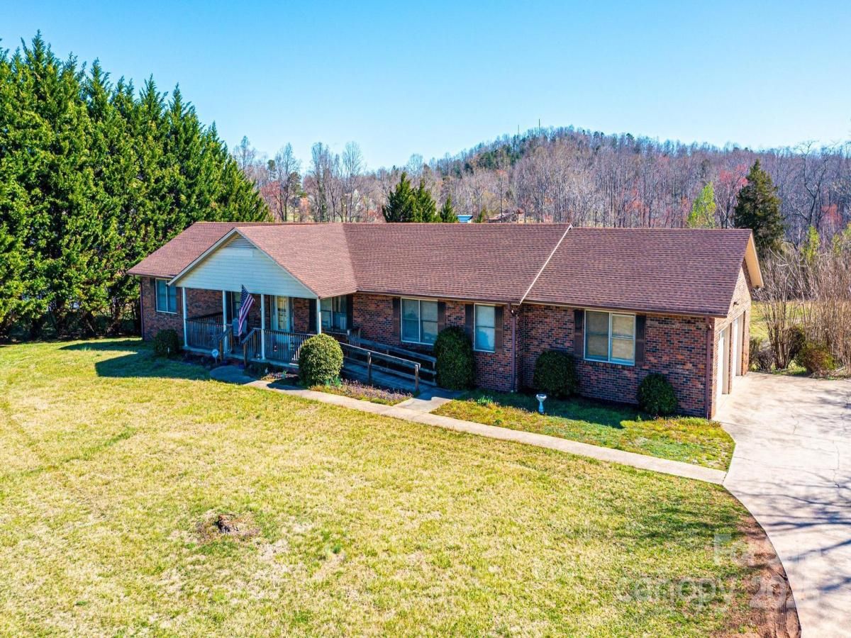 MLS #CAR4241302 image #0