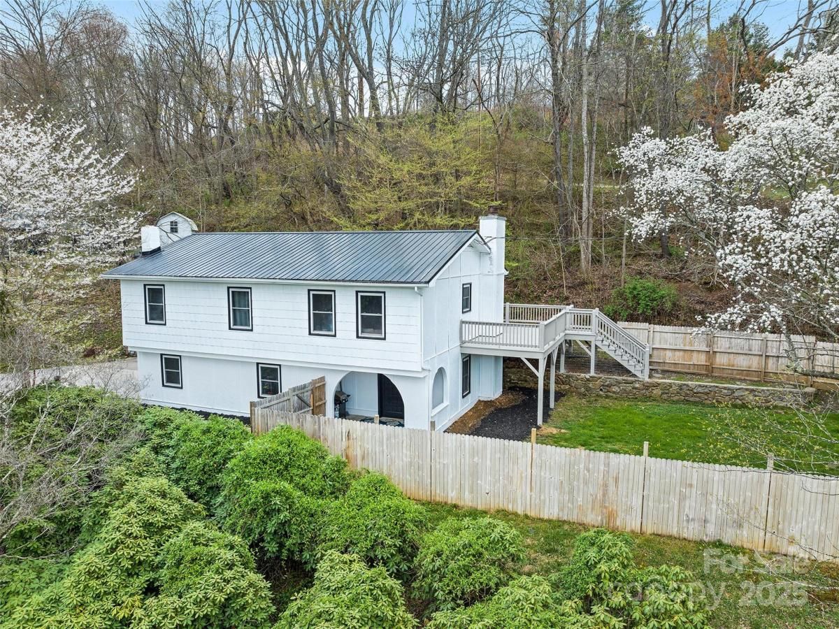 MLS #CAR4242405 image #0