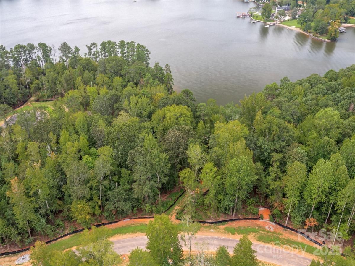 MLS #CAR4247319 image #0