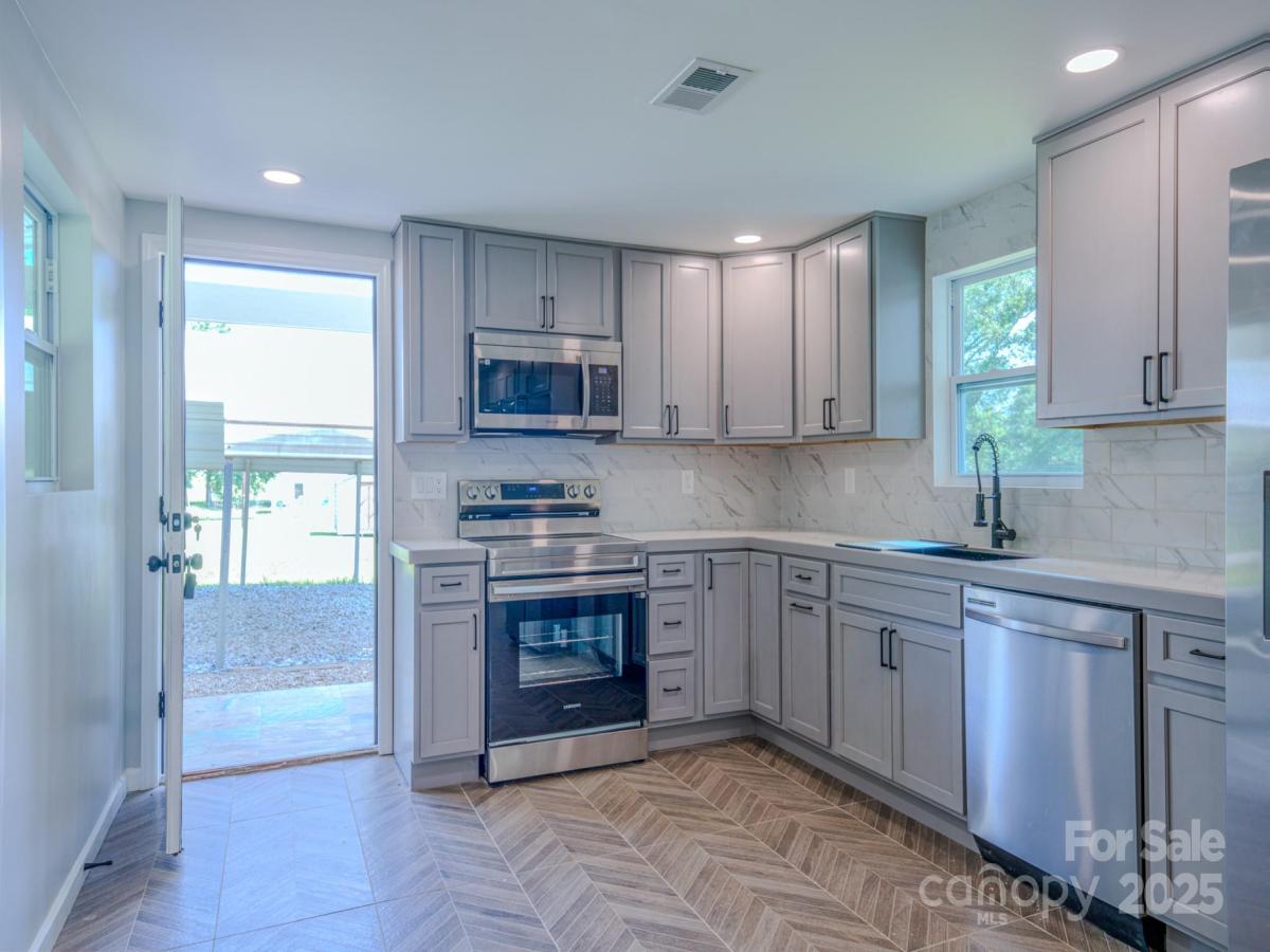 MLS #CAR4253457 image #0