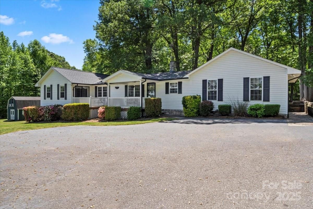 MLS #CAR4253570 image #0