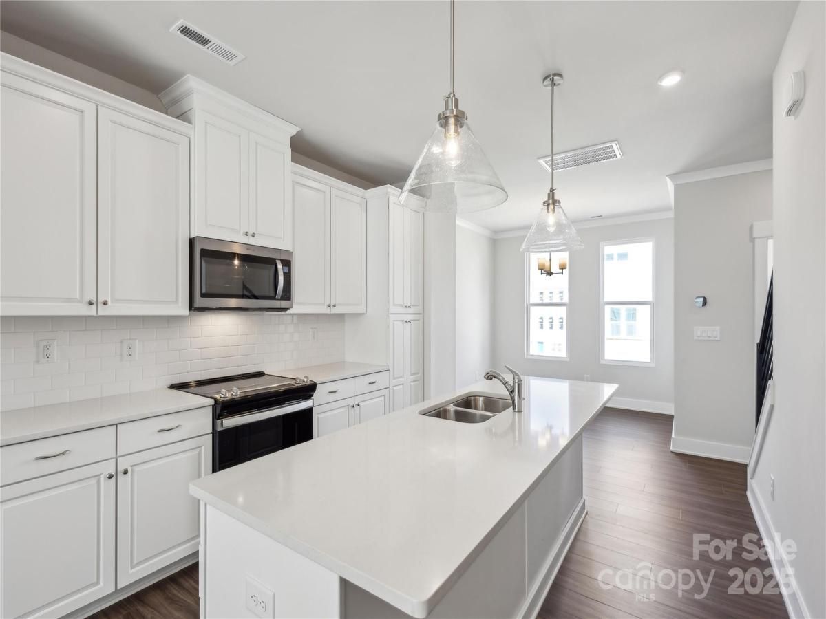 MLS #CAR4254067 image #0