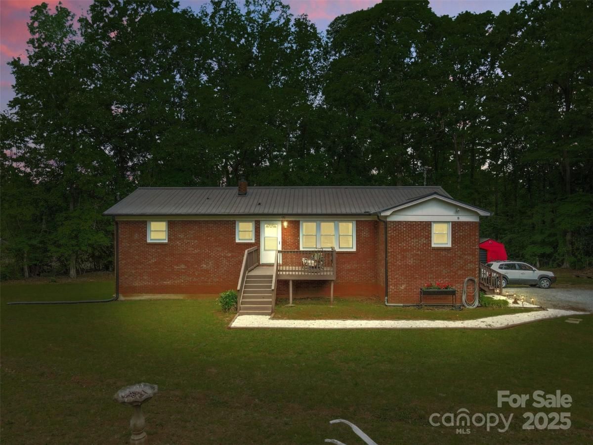 MLS #CAR4254076 image #0