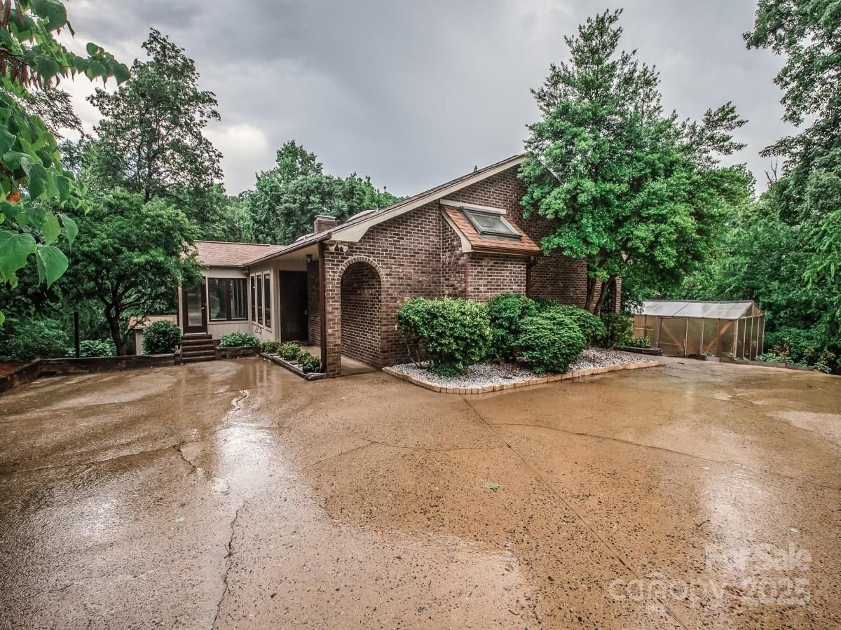 MLS #CAR4255330 image #0